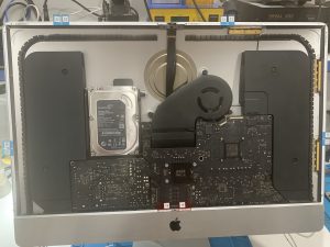 Reparo de placa lógica de iMac